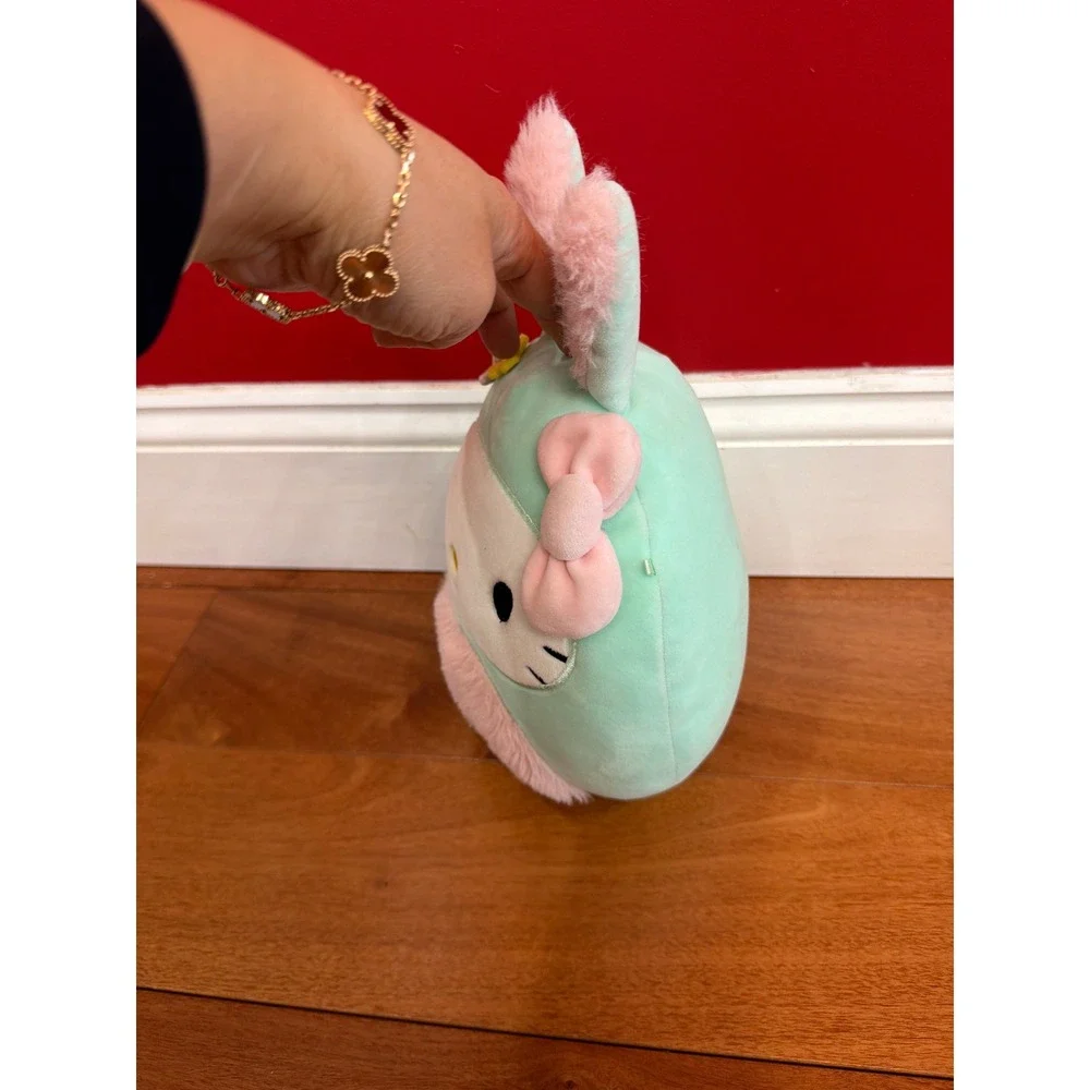 Squishmallows hello kitty